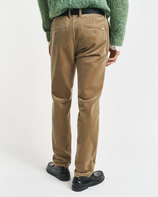 Pantalon chino en velours côtelé coupe slim