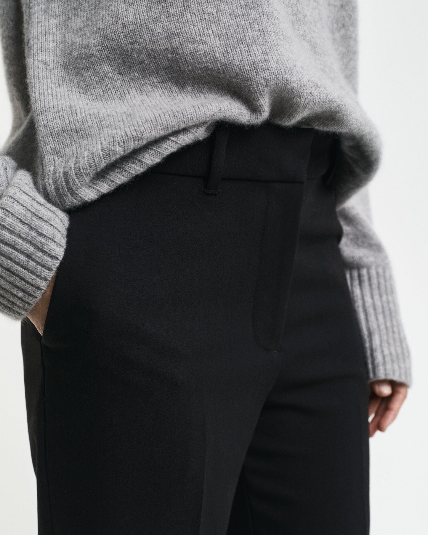 Pantalon coupe slim évasé