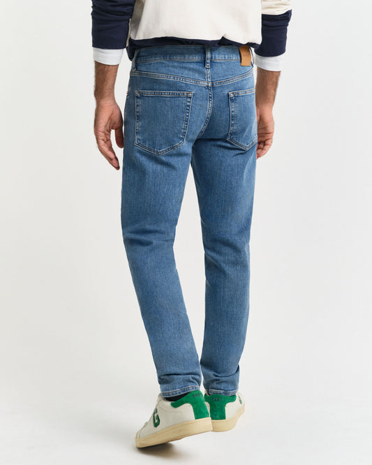 Slim Fit Jeans in sauberer Waschung