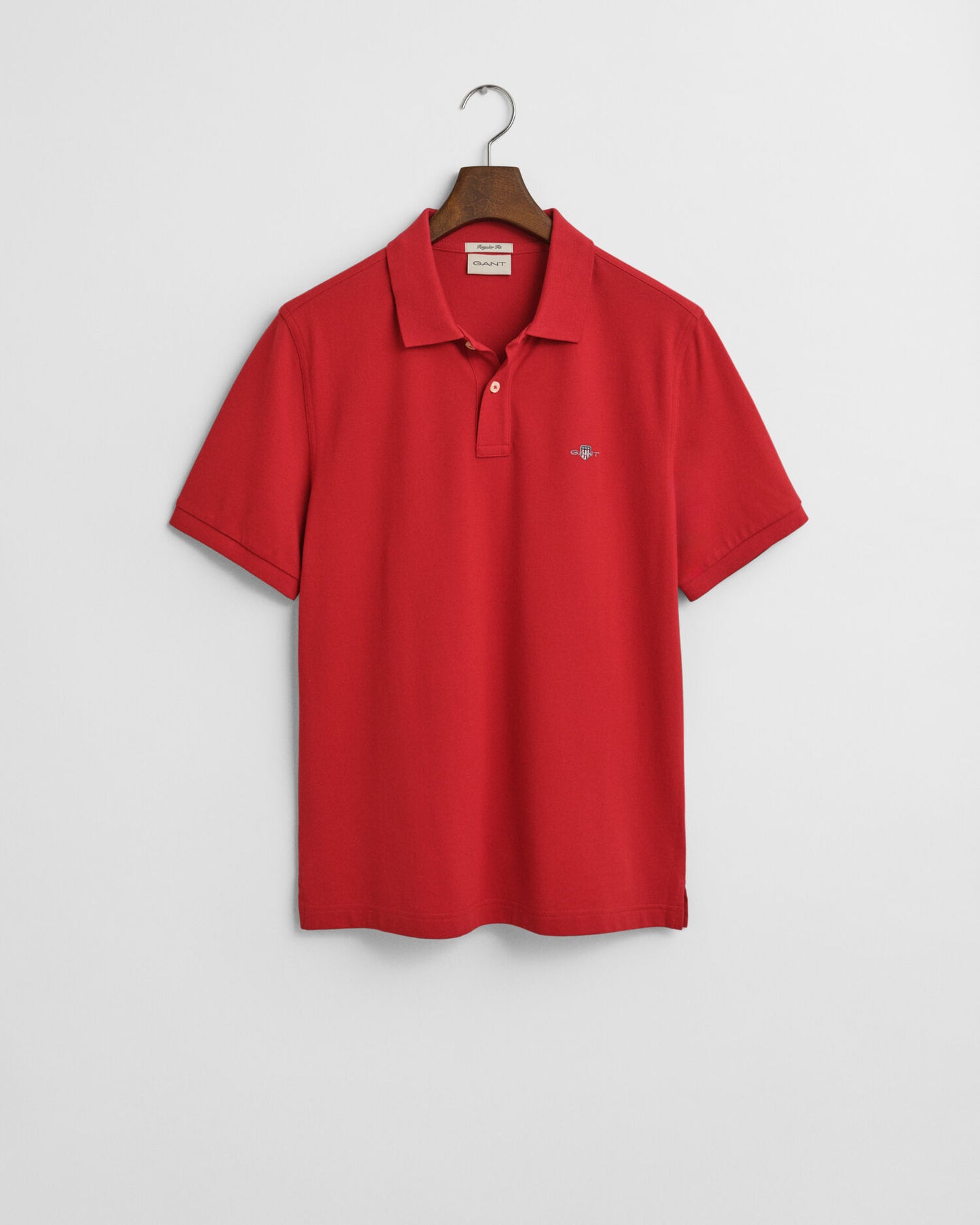 Polo piqué coupe droite avec écusson