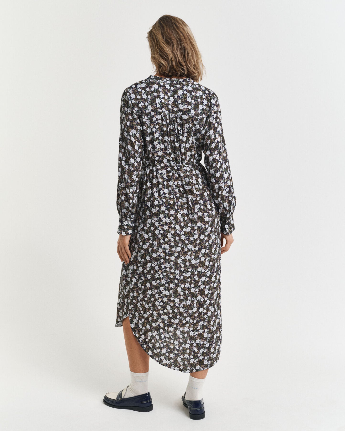 Geblümtes Kleid