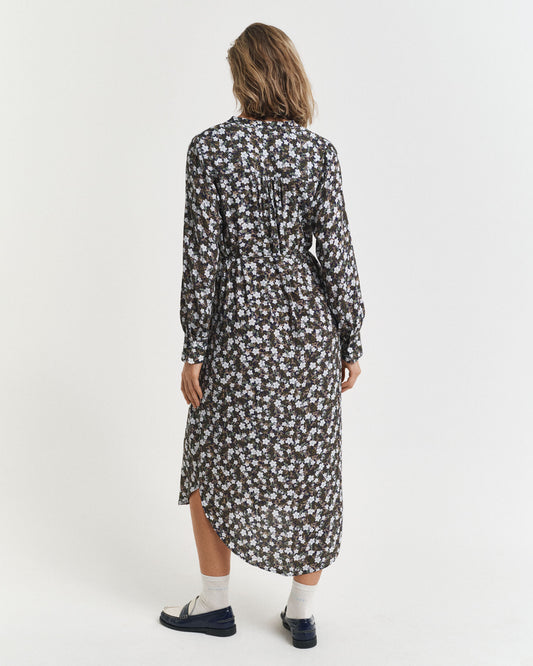 Geblümtes Kleid