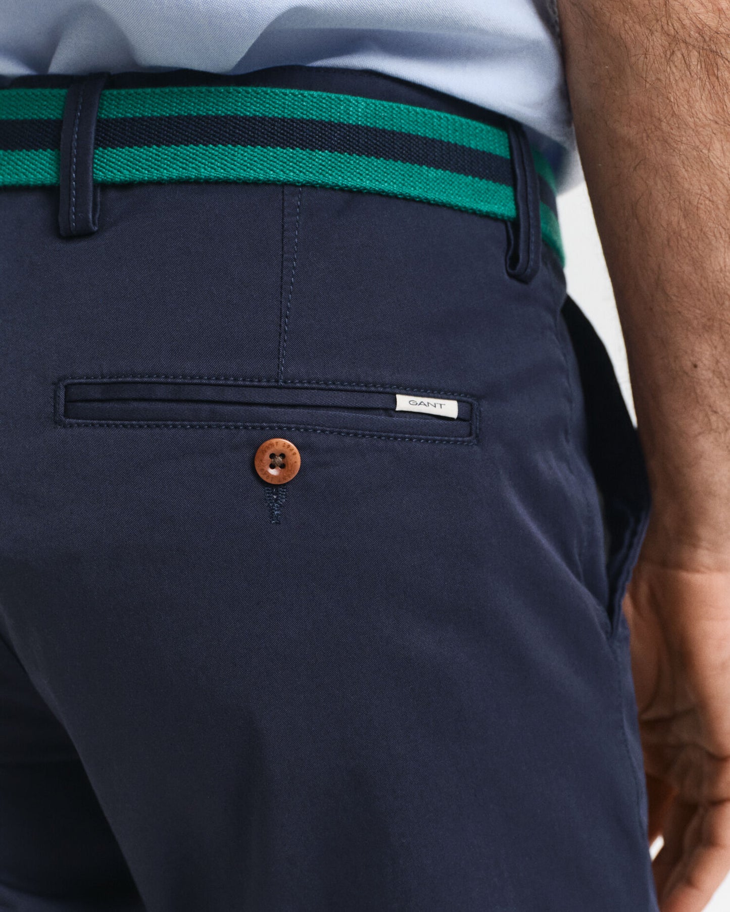 Pantalon chino en sergé coupe slim