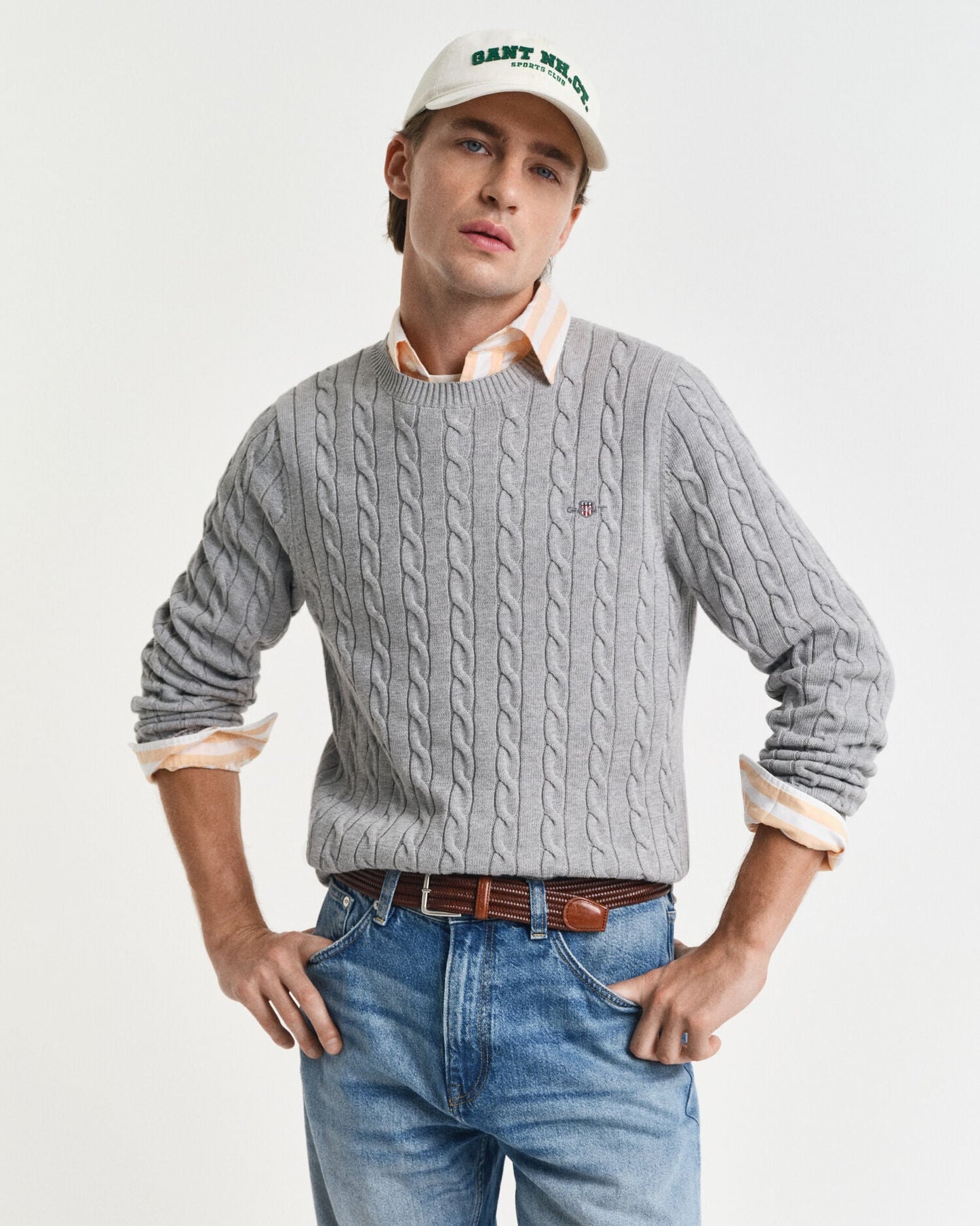 Pullover aus Baumwoll-Zopfstrick mit Rundhalsausschnitt