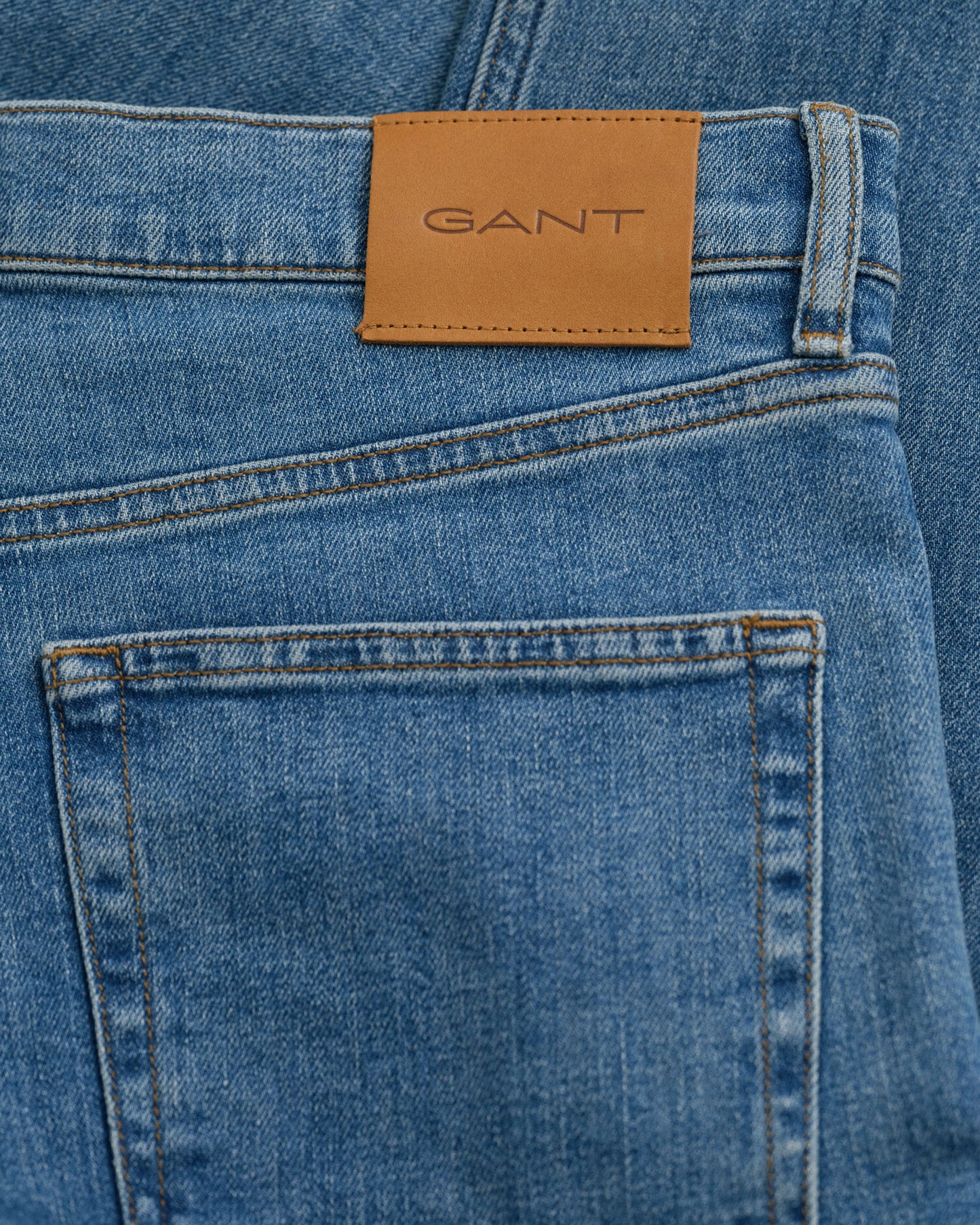 Slim Fit Jeans in sauberer Waschung