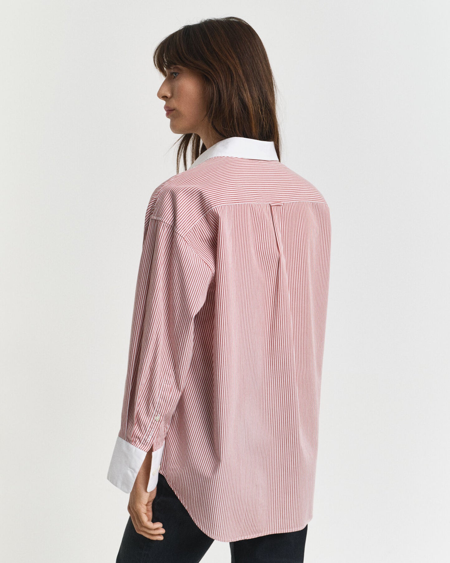 Chemise rayée ample à col contrastant