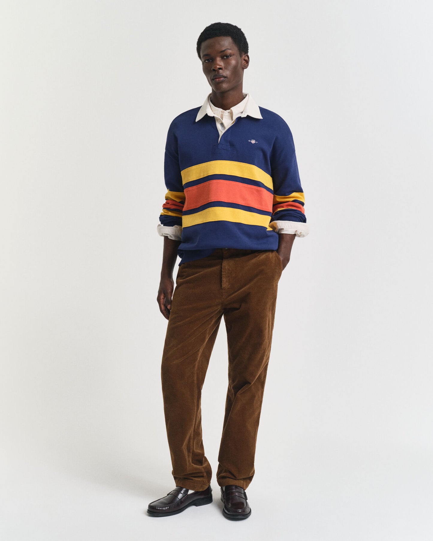 Pantalon en velours côtelé coupe droite
