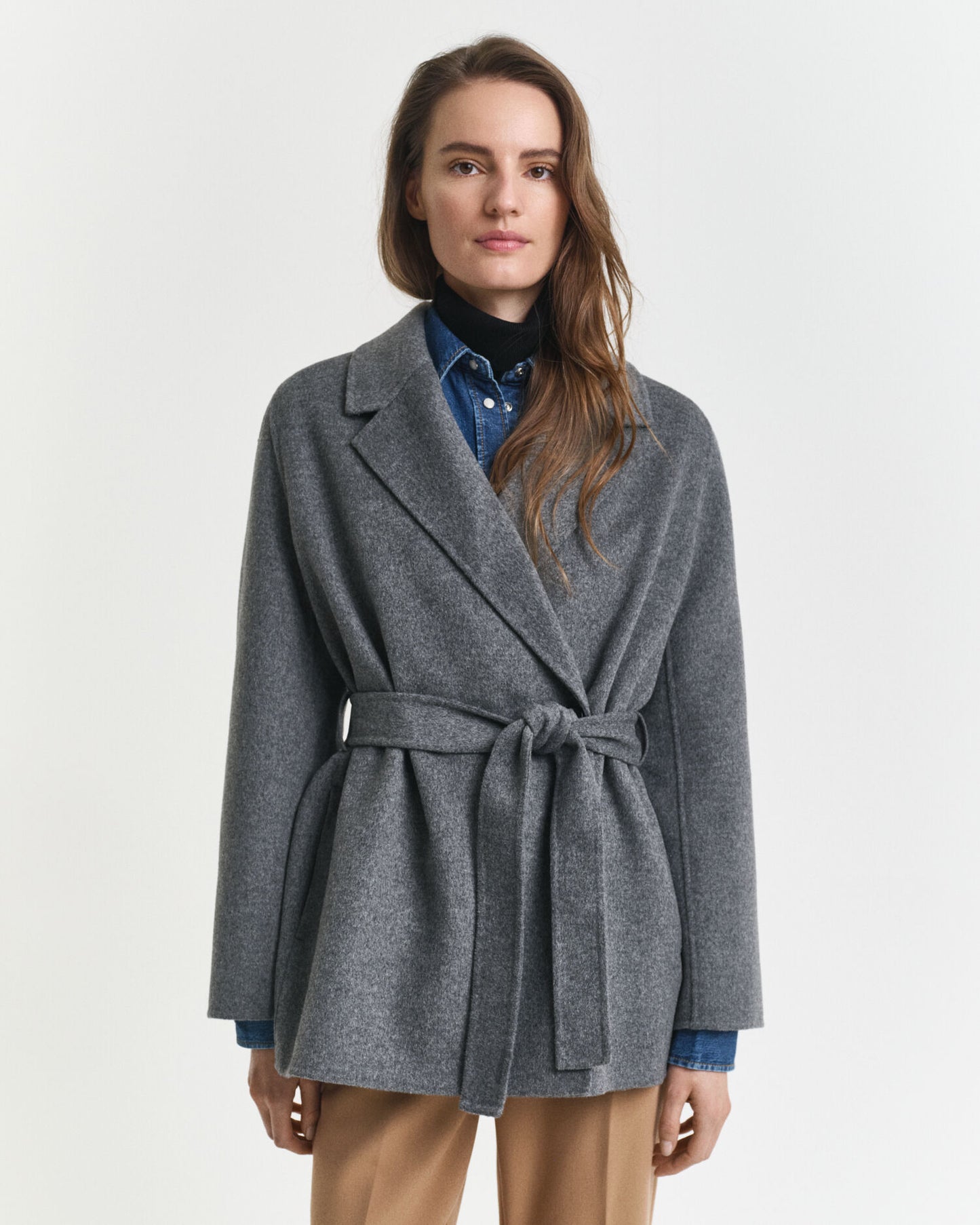 Veste ceinturée cousue main