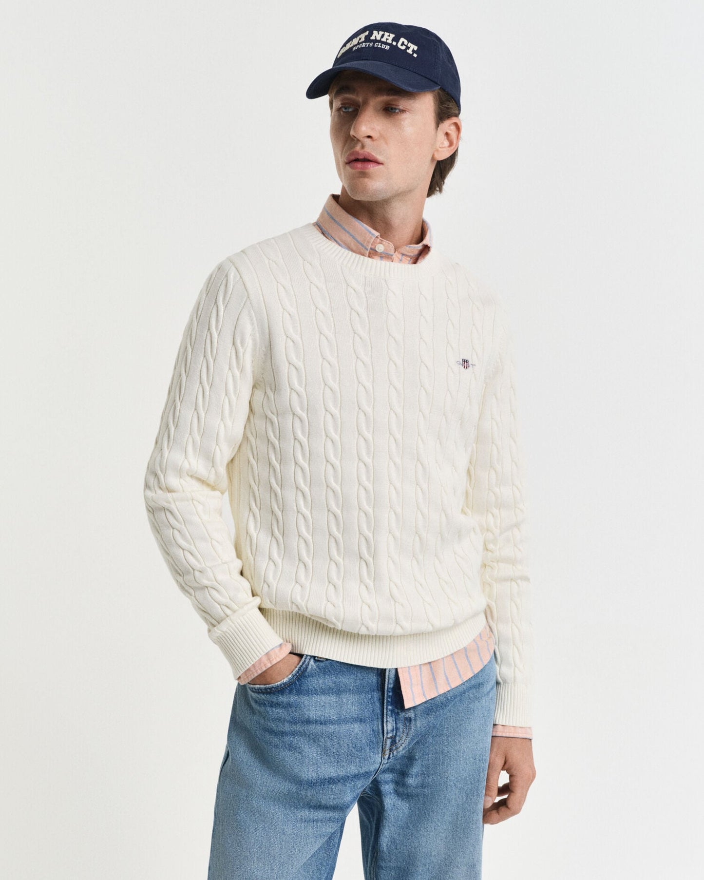 Baumwoll-Zopfstrickpullover mit Rundhalsausschnitt