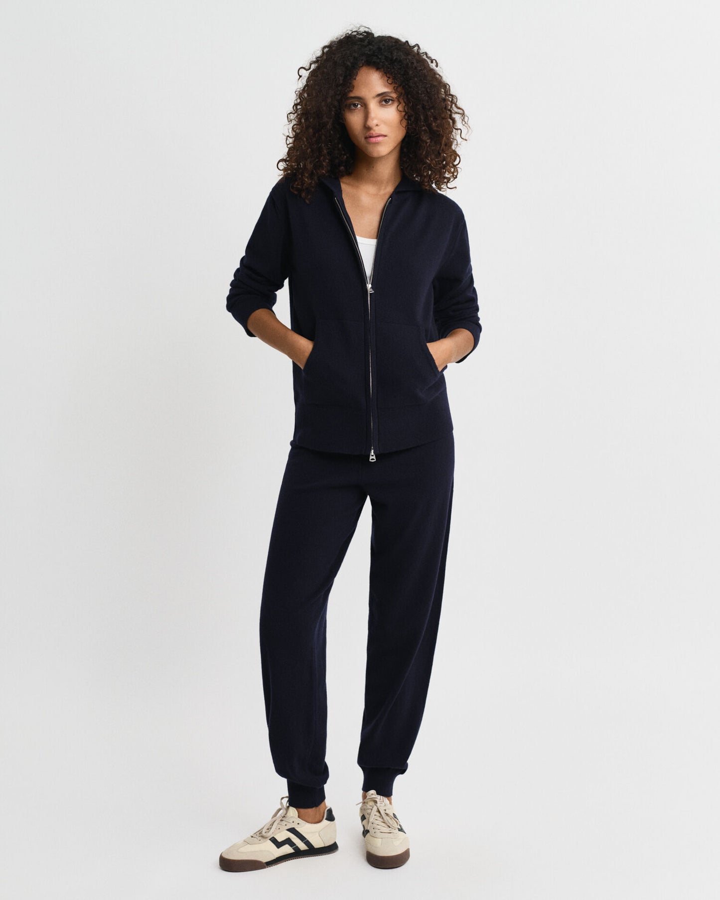 Pantalon tricoté en laine d'agneau superfine
