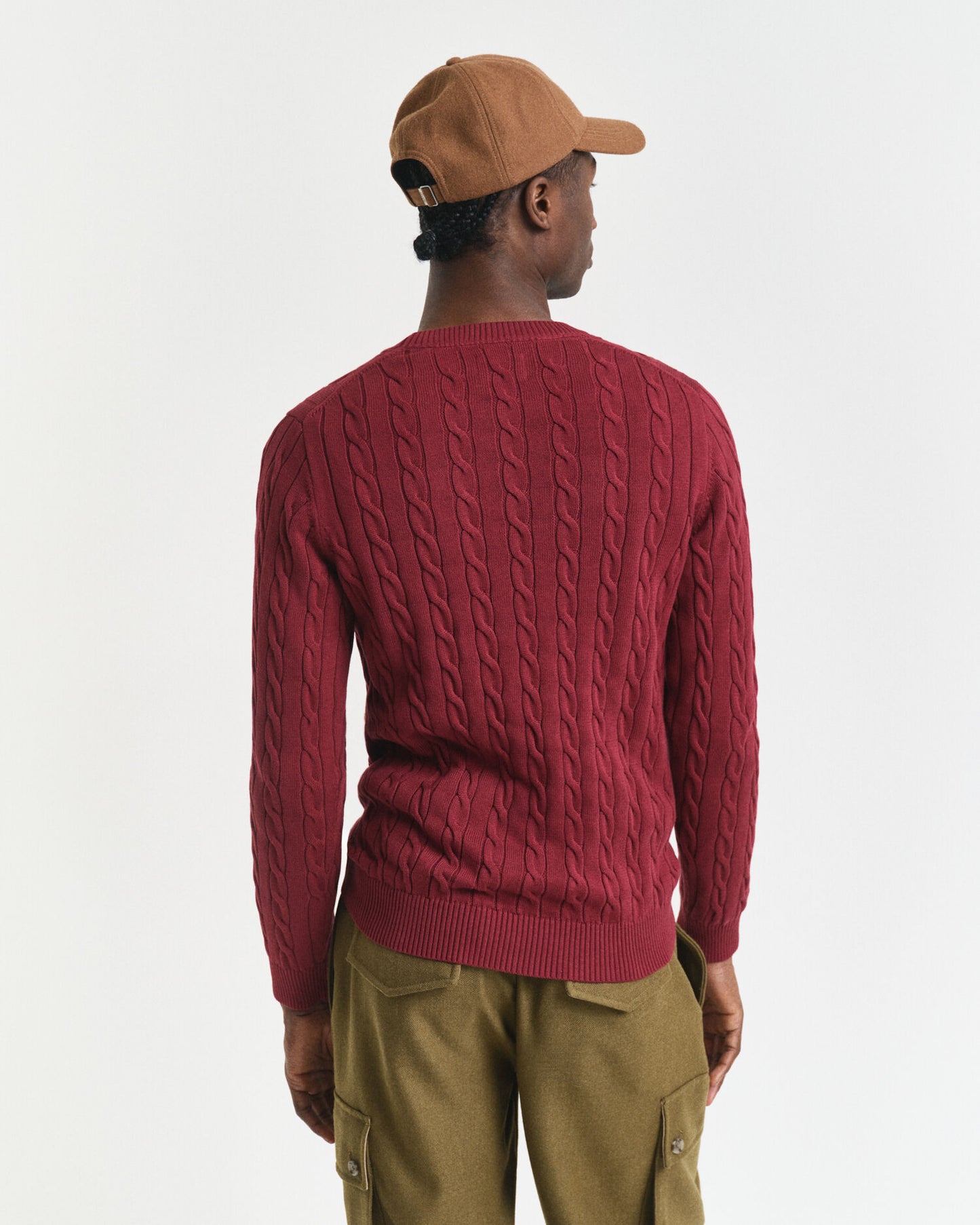 Baumwoll-Zopfstrickpullover mit Rundhalsausschnitt