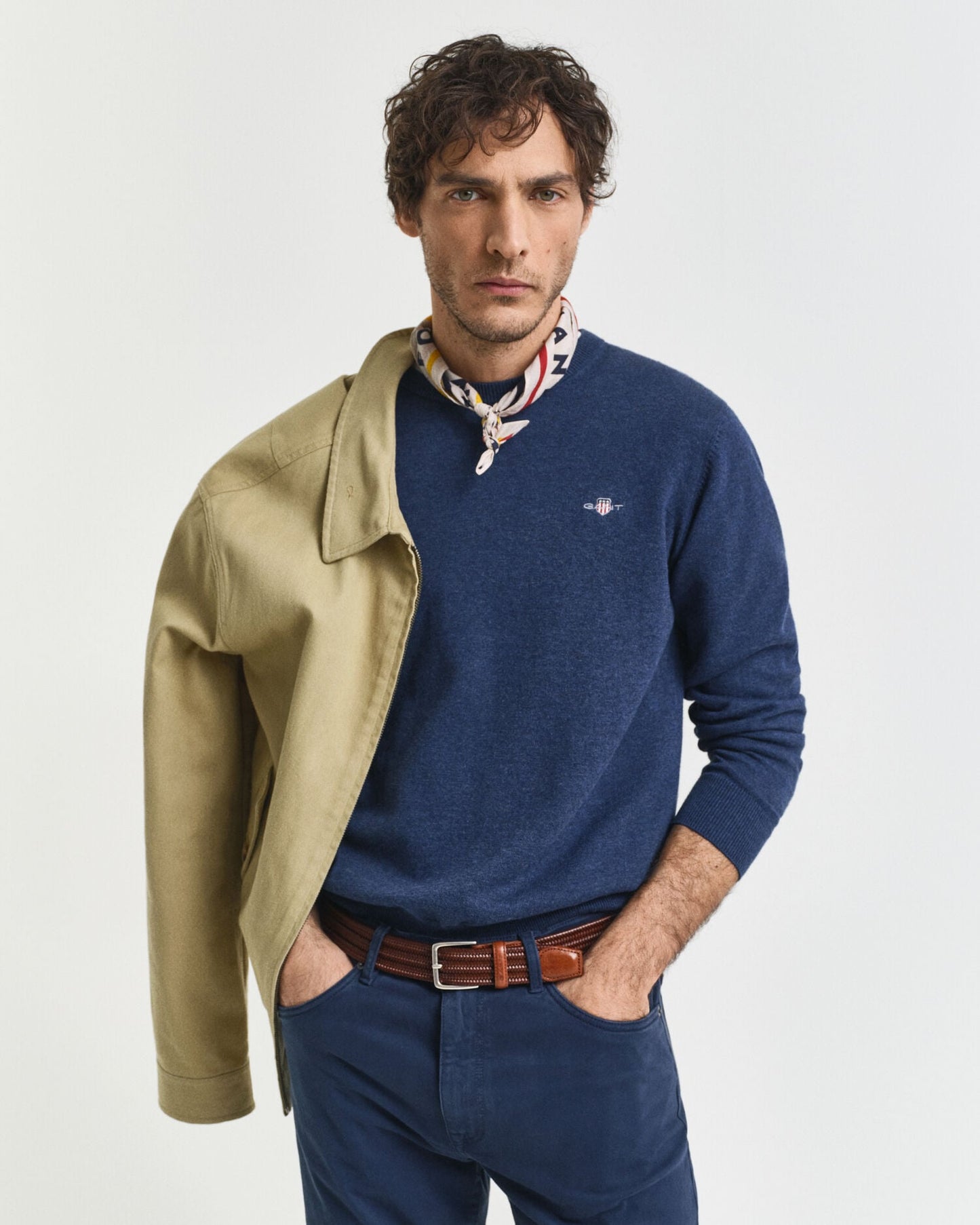 Klassischer Baumwollpullover mit Rundhalsausschnitt